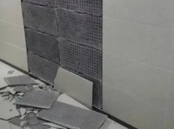 金湾瓷砖空鼓维修公司分享下金湾墙砖松动维修的知识